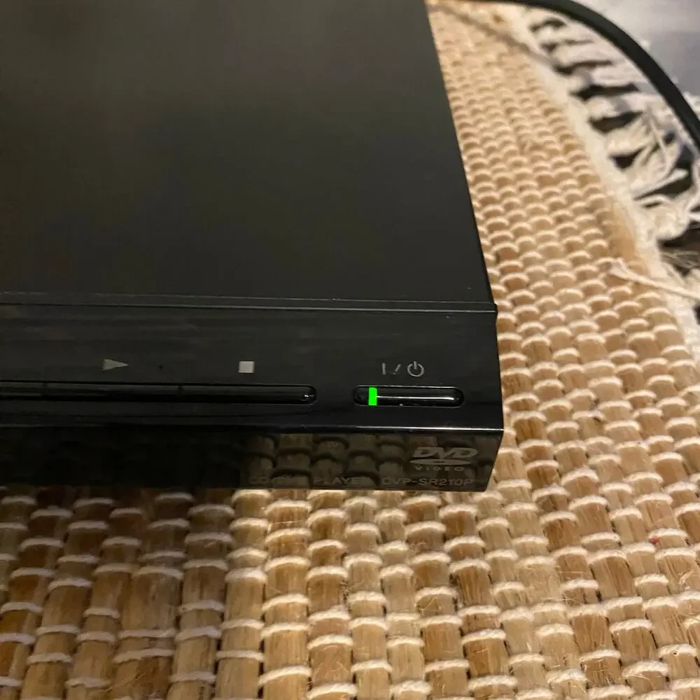 SONY DVD Player DVP-SR210P with Remote RMT-D197A Compact comes in Box